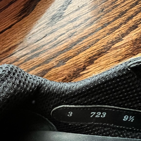Mens Prada European size 9.5. Equivalent to a 10.5 or 11. - Picture 7 of 8